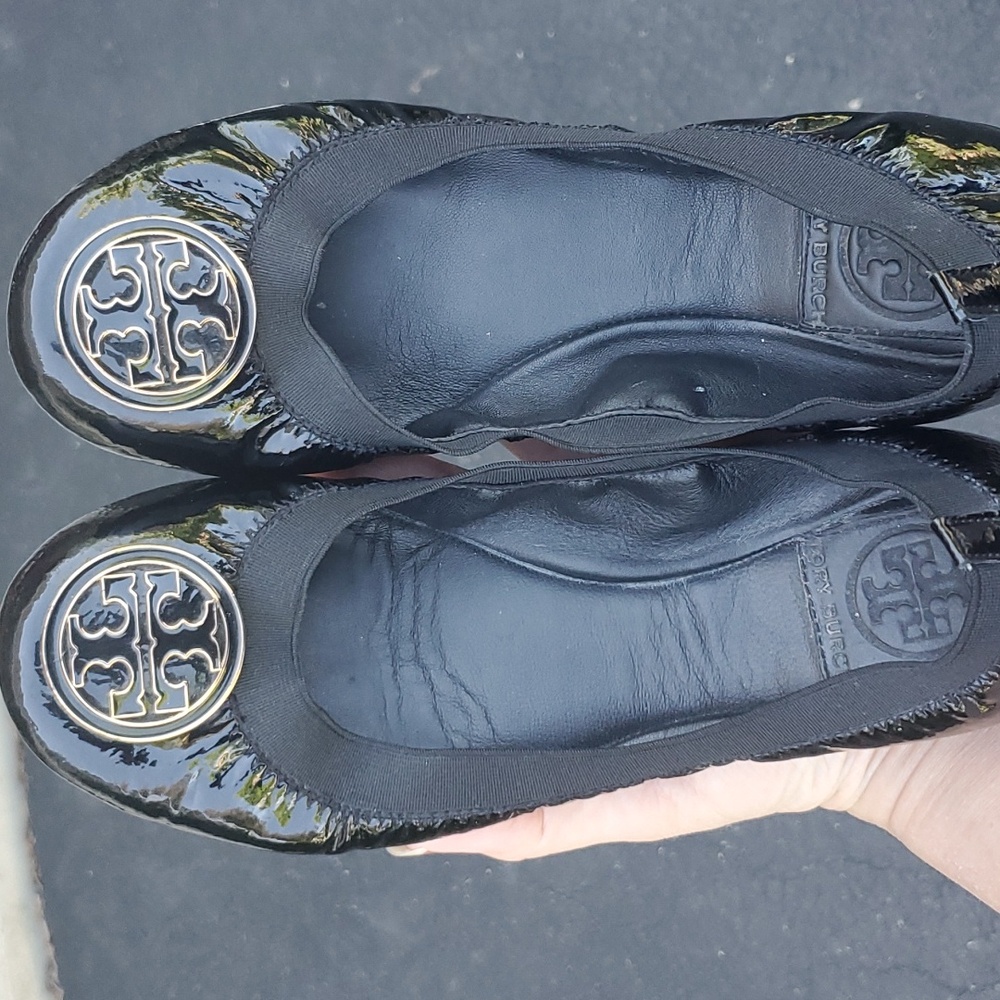 Tory Burch Carolina Black Leather Flats Size 6.5